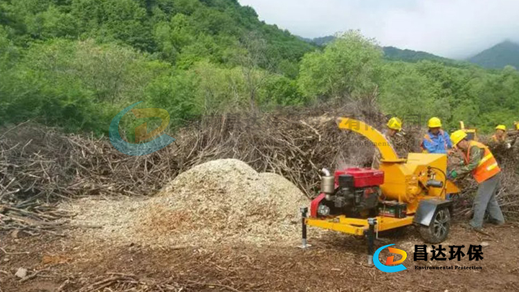 甘肅林業(yè)山區(qū)園林綠化養(yǎng)護(hù)中心樹(shù)枝粉碎機(jī)客戶現(xiàn)場(chǎng)